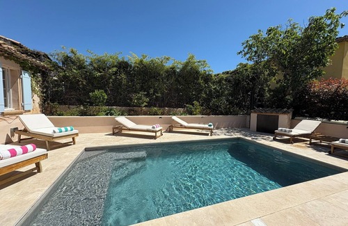 La Mole Villa | Villa Sereno - 20min from Saint-Tropez. 5 bedrooms with private pool.