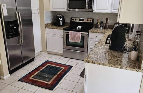 Park East House | Villa Siesta III- your private cottage in Secret Downtown area with Pool-PET OK!