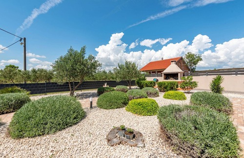 Pristeg Villa | Villa Silentium, rural area, heated pool, volleyball court, children's playground