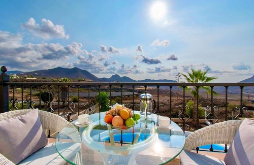 Chayofa Villa | Villa Simona. Wonderful 3 Bedroom Villa. Private Heated Pool.