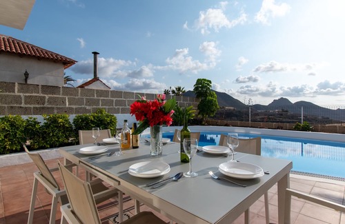 Chayofa Villa | Villa Simona. Wonderful 3 Bedroom Villa. Private Heated Pool.