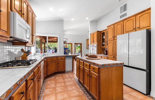 Araby Cove House | Villa Sirena - Modern Southwest Flair!