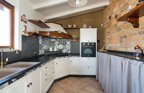 Paceco Villa | Villa Sissi - Five Bedroom Villa, Sleeps 9