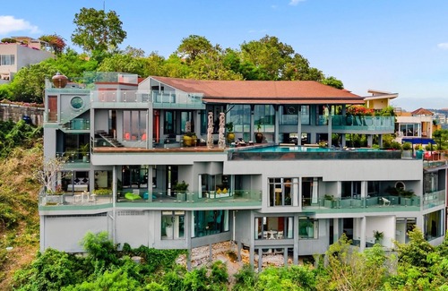 Choeng Mon Villa | Villa Skyfall- (4Bed) Seaview Pool Villa with Private Cinema