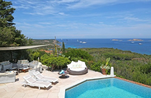 Pantogia Villa | Villa Smeraldo, a few steps from the sea
