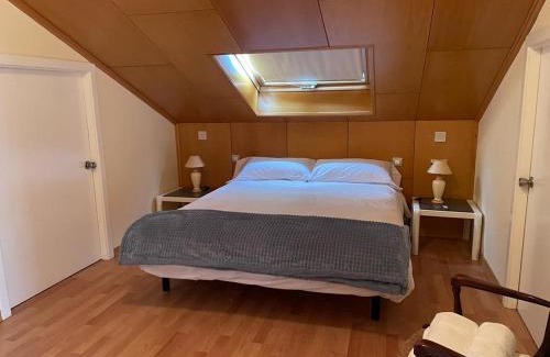 Ribadeo Villa | Villa sobre el mar con acceso a la playa , ideal para familias y grupos