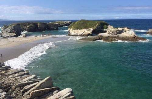 Ribadeo Villa | Villa sobre el mar con acceso a la playa , ideal para familias y grupos