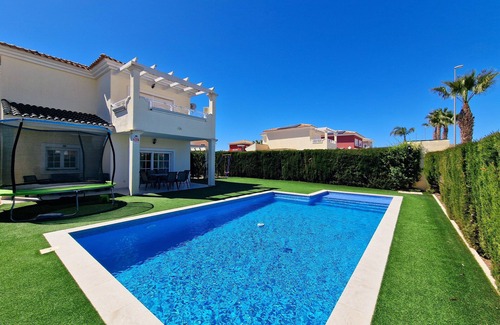 Banos y Mendigo Villa | Villa Sofia - 2 Bed villa with private pool and garden