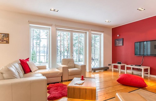 Plavniekkalns Villa | Villa Sofia near Lake