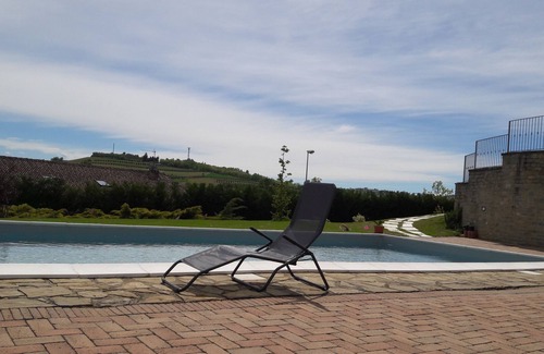 Montaldo Scarampi House | Villa Sofia with swimming pool and Unesco Piedmont garden