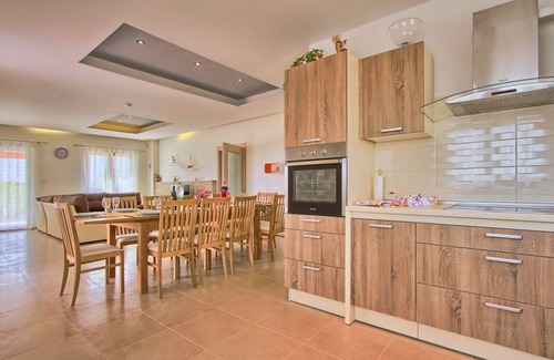 Stokovci Villa | Villa Soko - Four Bedroom Villa, Sleeps 10