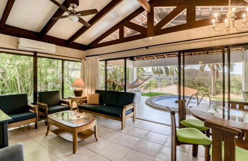 Playa Hermosa Villa | Villa Sol