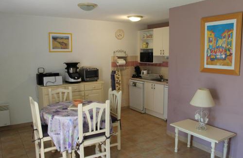 Homps Villa | villa soleil au bord du canal du midi