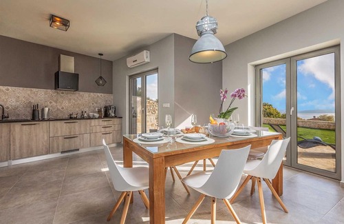 Ripenda Kosi Villa | Villa Soleil in peaceful location with a sea view