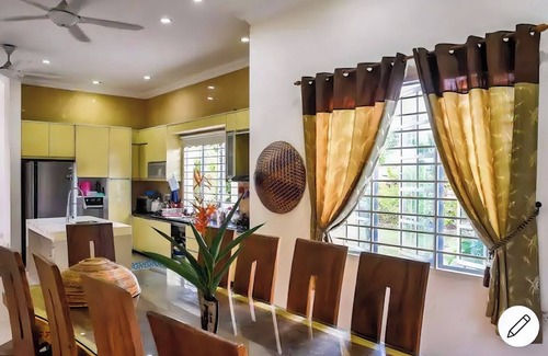 Sungai Buloh House | Villa Solihin