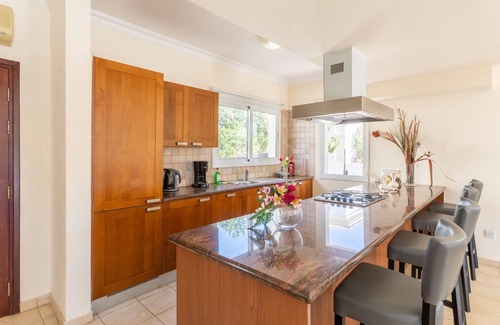 Kapparis Villa | Villa Solis - Three Bedroom Villa, Sleeps 6