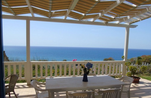 Pergole Villa | Villa Sonia with private access to the sea