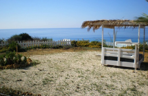 Pergole Villa | Villa Sonia with private access to the sea