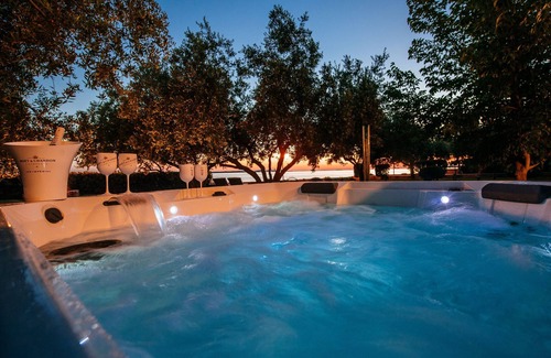 Diklo Villa | Villa Sonik