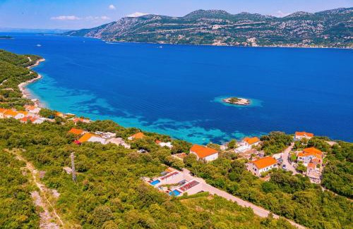 Cove Tri Zala (Zrnovo) Villa | Villa Soul Sisters