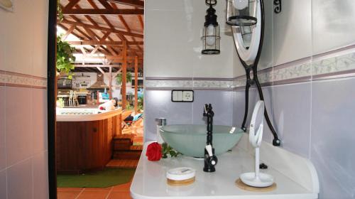 Triquivijate Villa | Villa Spa Las Tinajas