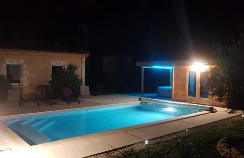 Prayssac Villa | Villa spacieuse 4 chambres Gîte les manoques