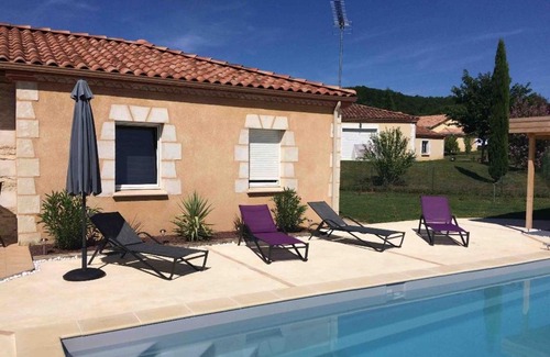 Prayssac Villa | Villa spacieuse 4 chambres Gîte les manoques