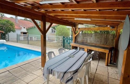 Soustons Villa | Villa spacieuse avec piscine pour 8 pers à Soustons - FR-1-379-133