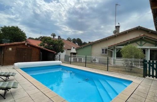 Soustons Villa | Villa spacieuse avec piscine pour 8 pers à Soustons - FR-1-379-133