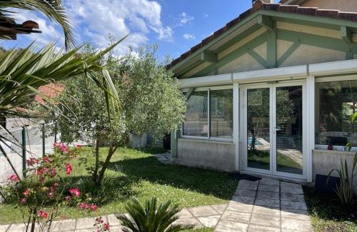 Soustons Villa | Villa spacieuse avec piscine pour 8 pers à Soustons - FR-1-379-133