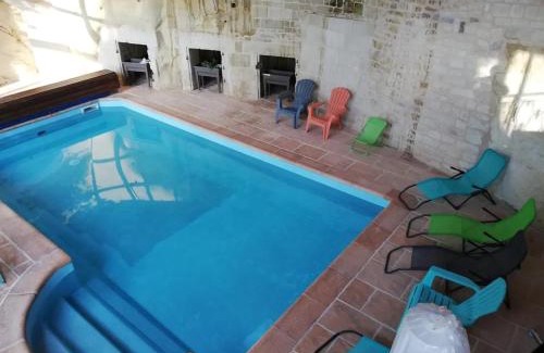 Ranton Villa | Villa spacieuse avec piscine privée à Ranton - 330 m²