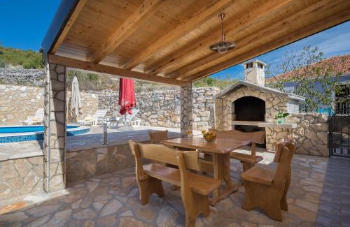 Ljubitovica Villa | Villa Stara Kula