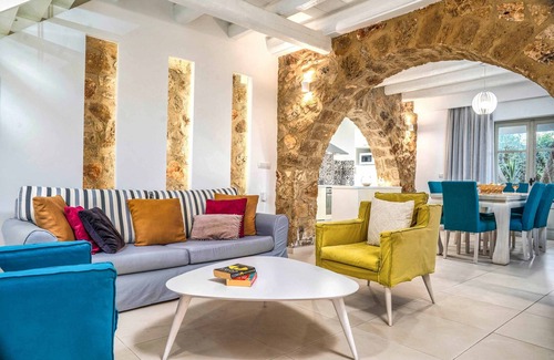 Drosia Villa | Villa Stavli - Three Bedroom Villa, Sleeps 6