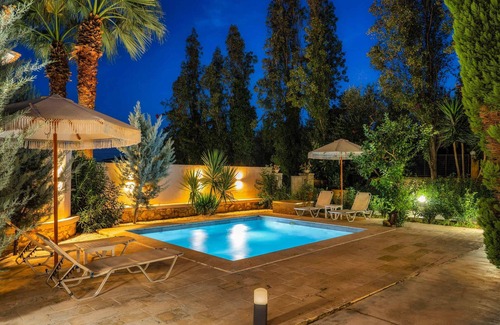 Drosia Villa | Villa Stavli - Three Bedroom Villa, Sleeps 6
