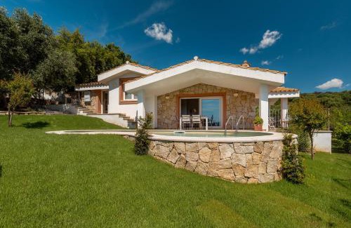 Castiadas House | Villa Stefanina - Vista mare e piscina privata vicina alla spiaggia di Cala Sinzias