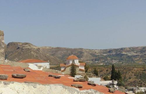 Rouvas Ski Chalet | Villa Strata (a path to Psiloritis mountain)