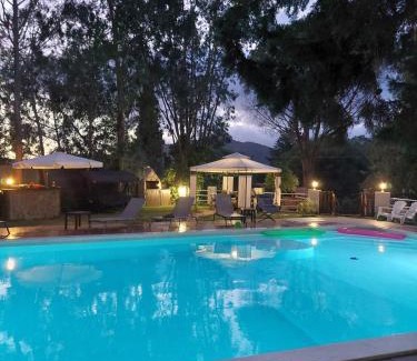 Villaggio delle Mimose Villa | VILLA STRAVANATA - Large Pool, Car and Large Whirlpool Jacuzzi