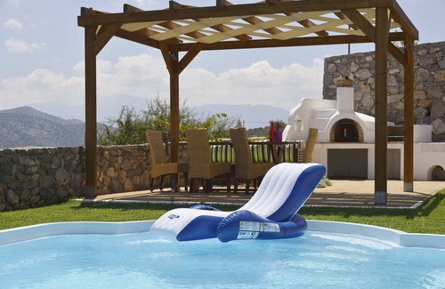 Skotino Villa | Villa Stravorina Luxury Holidays on Crete