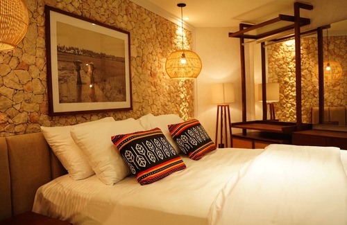 Desa Kadumbul Resort | Villa SUMBA, a lush getaway villa beachfront.