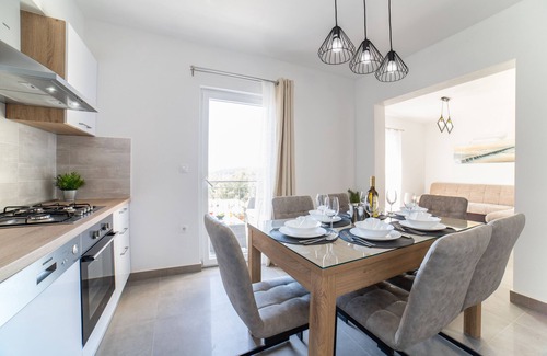Milna (Brac) Villa | Villa Sun Garden - 4 star villa with heated swimming pool, 50m from the sea