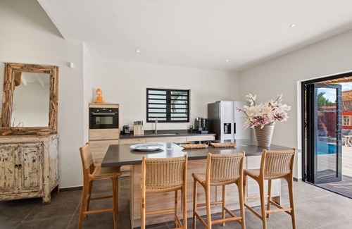 Marie Pampoen Villa | Villa Sunbeam Mambo Beach