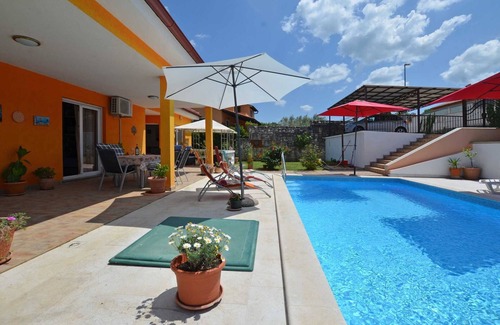 Sorici Villa | Villa Sunflower pool