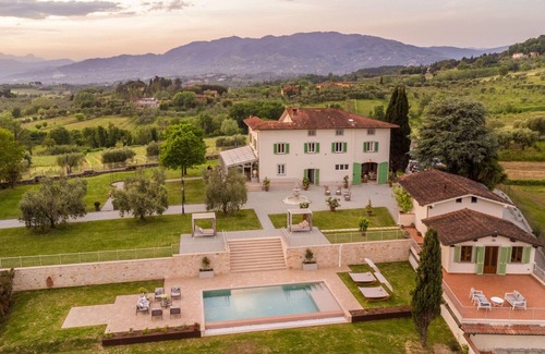 Macchino Villa | Villa Sunkiss: Luxury Farmhouse with Tuscan Flair at I Masi Winery