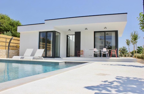 Barbat na Rabu House | Villa Sunny Garden