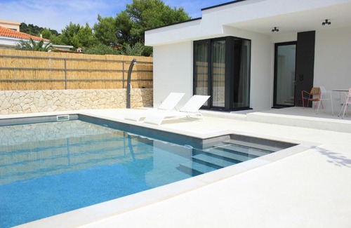 Barbat na Rabu House | Villa Sunny Garden