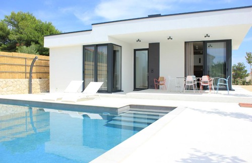 Barbat na Rabu House | Villa Sunny Garden