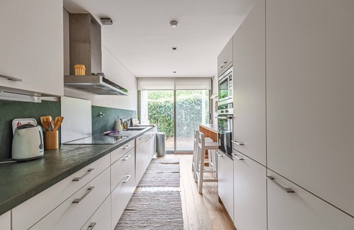 Carvalhal Villa | Villa 'Sunny Villa' with Sea View, Wi-Fi and Air Conditioning