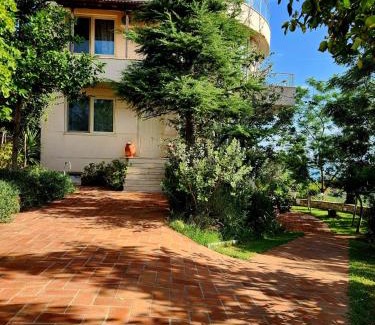 Ishem House | Villa Sunrise