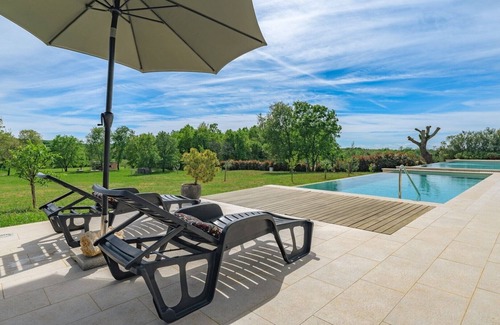 Fuskulin Villa | Villa Sunset - villa with private pool and squash court, just a short drive from the beach in Porec