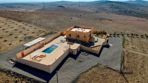 Jbilate Villa | Villa sur Colline son vis-à-vis